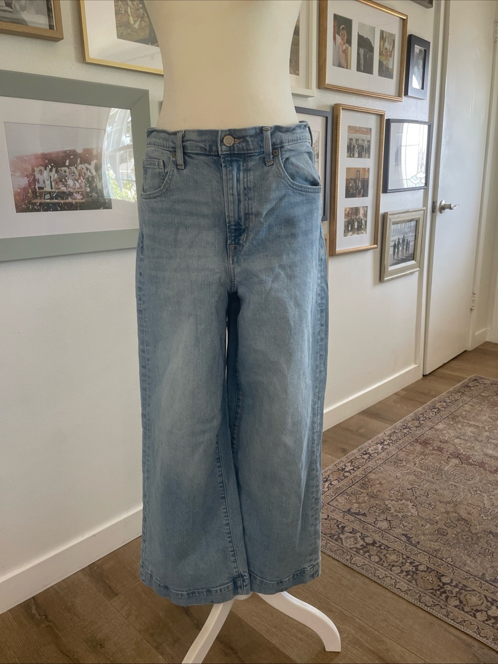 GAP Denim 10/30 High Rise Wide Leg Light Wash Women’s Jeans - Blue